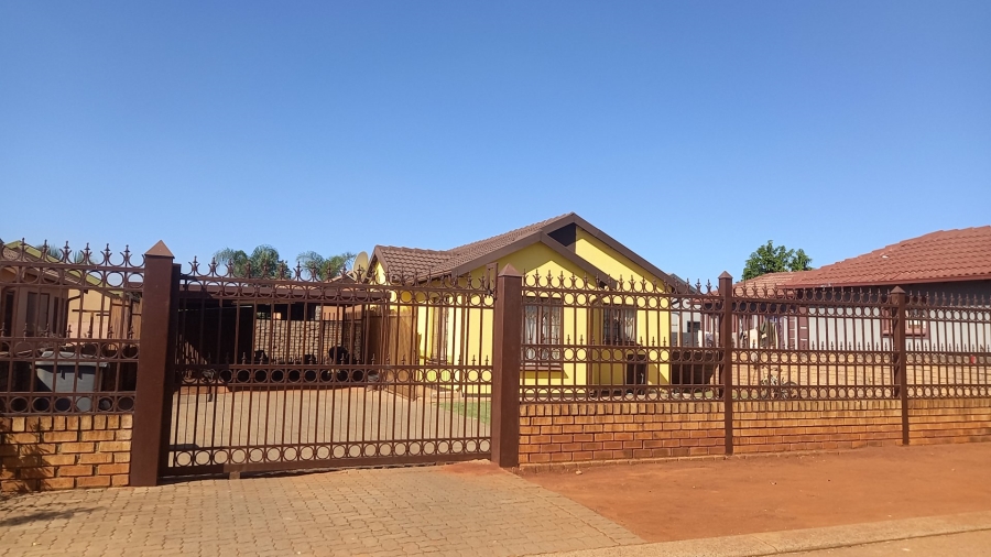 3 Bedroom Property for Sale in The Orchards Gauteng
