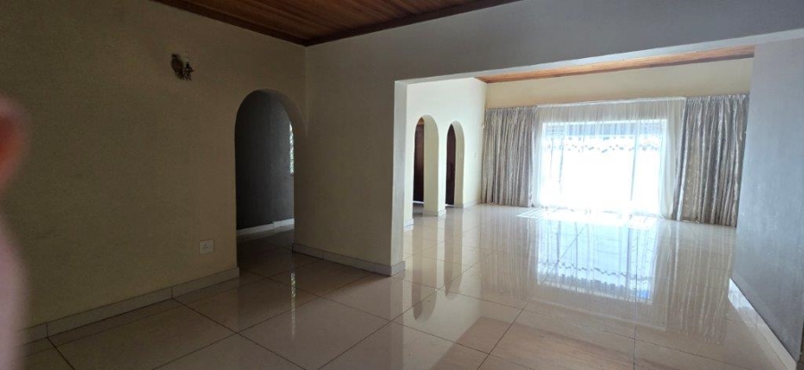 5 Bedroom Property for Sale in Elardus Park Gauteng