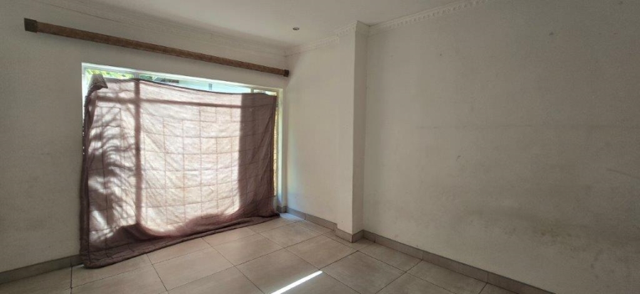 5 Bedroom Property for Sale in Elardus Park Gauteng