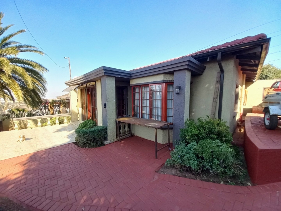 4 Bedroom Property for Sale in Primrose Hill Gauteng