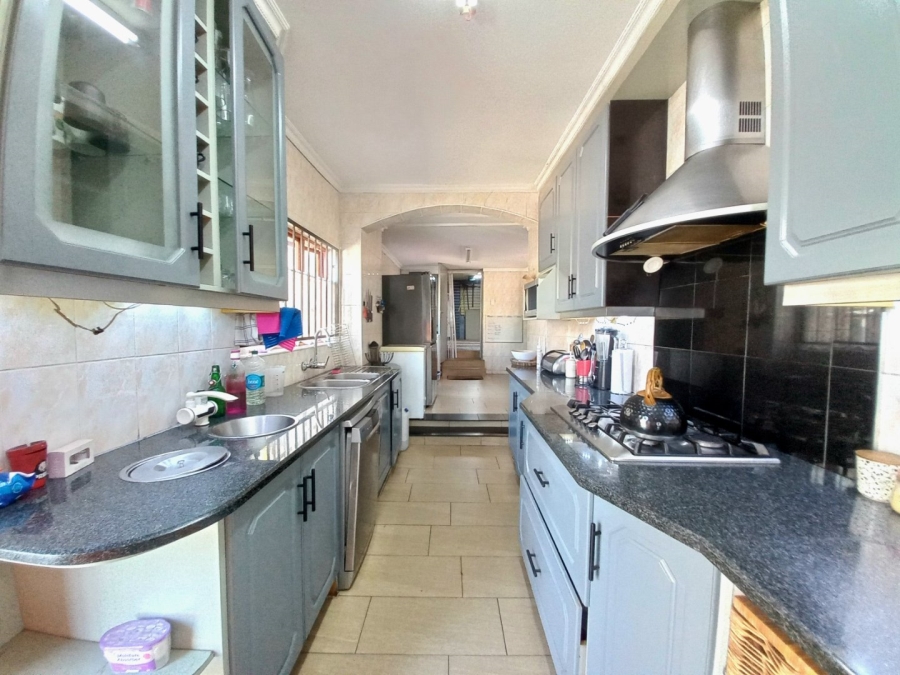 4 Bedroom Property for Sale in Primrose Hill Gauteng