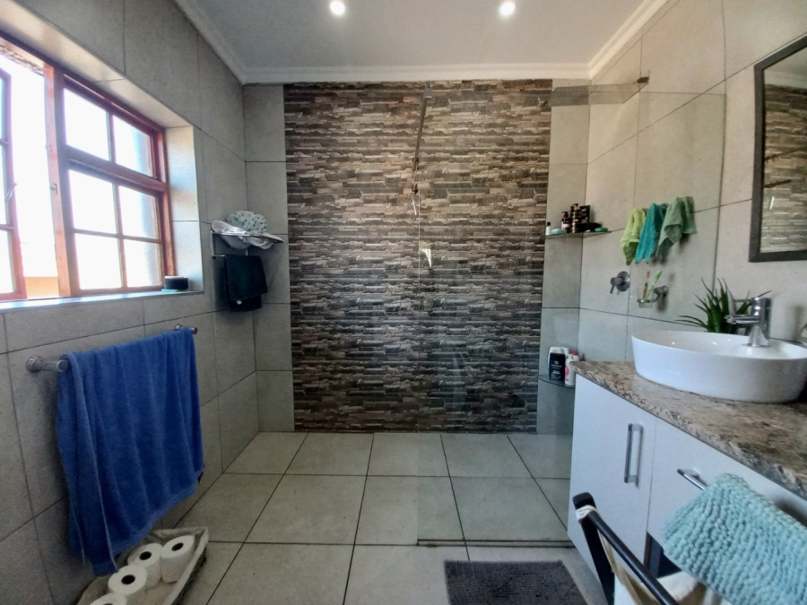 4 Bedroom Property for Sale in Primrose Hill Gauteng