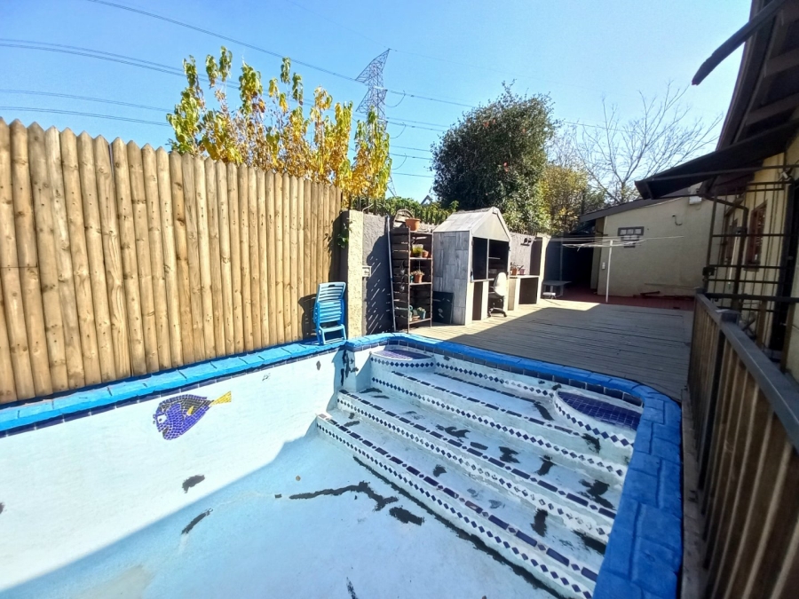 4 Bedroom Property for Sale in Primrose Hill Gauteng