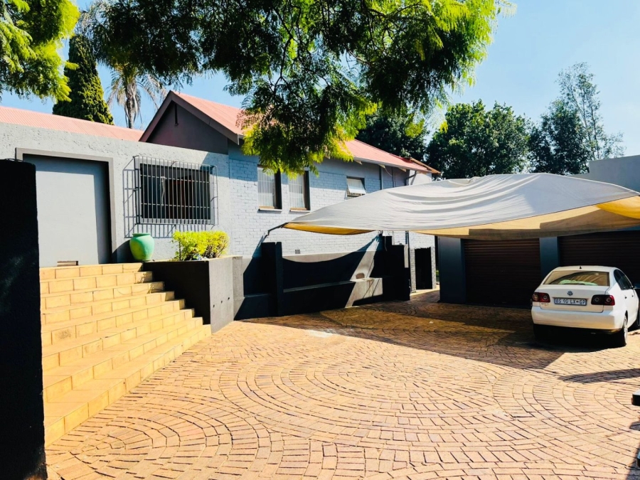 10 Bedroom Property for Sale in Melville Gauteng