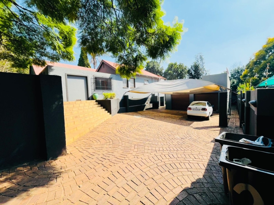 10 Bedroom Property for Sale in Melville Gauteng
