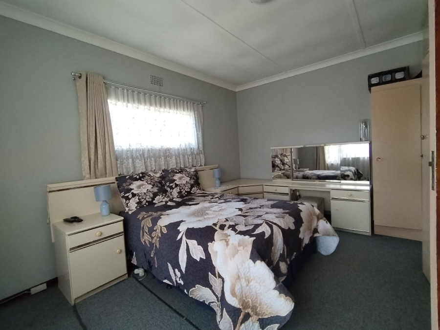 3 Bedroom Property for Sale in Selcourt Gauteng