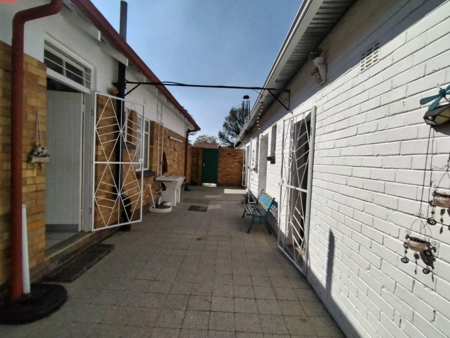 3 Bedroom Property for Sale in Selcourt Gauteng