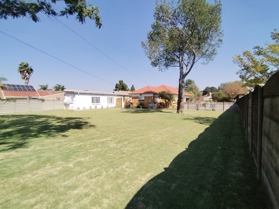 3 Bedroom Property for Sale in Selcourt Gauteng
