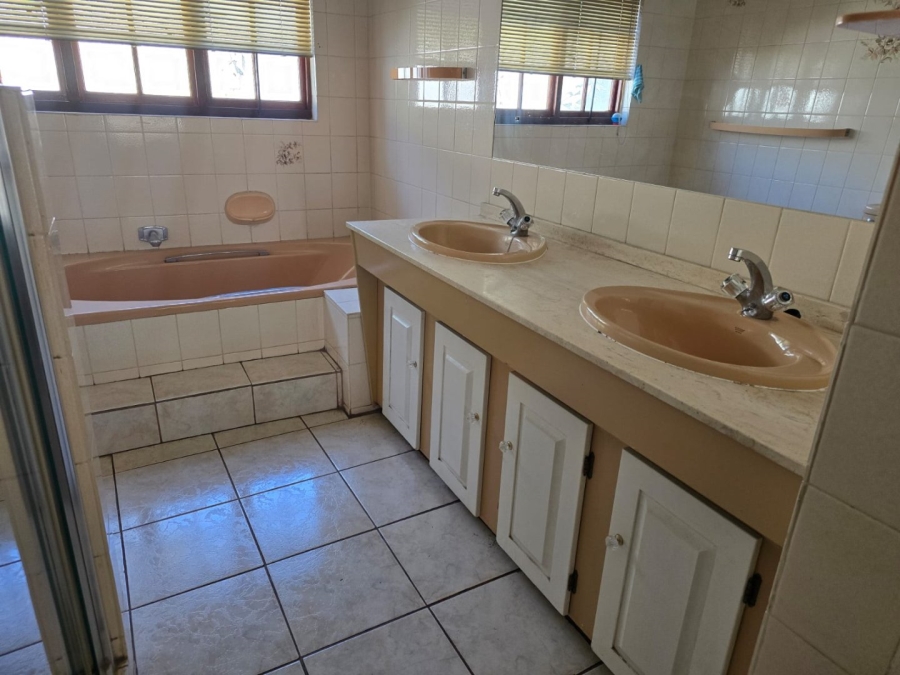 4 Bedroom Property for Sale in Bedfordview Gauteng