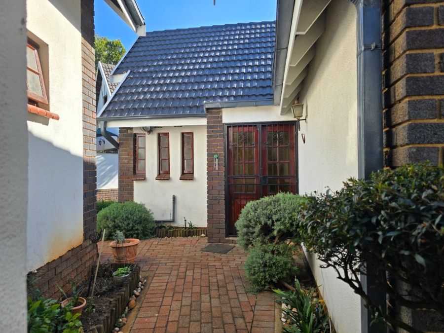 4 Bedroom Property for Sale in Bedfordview Gauteng
