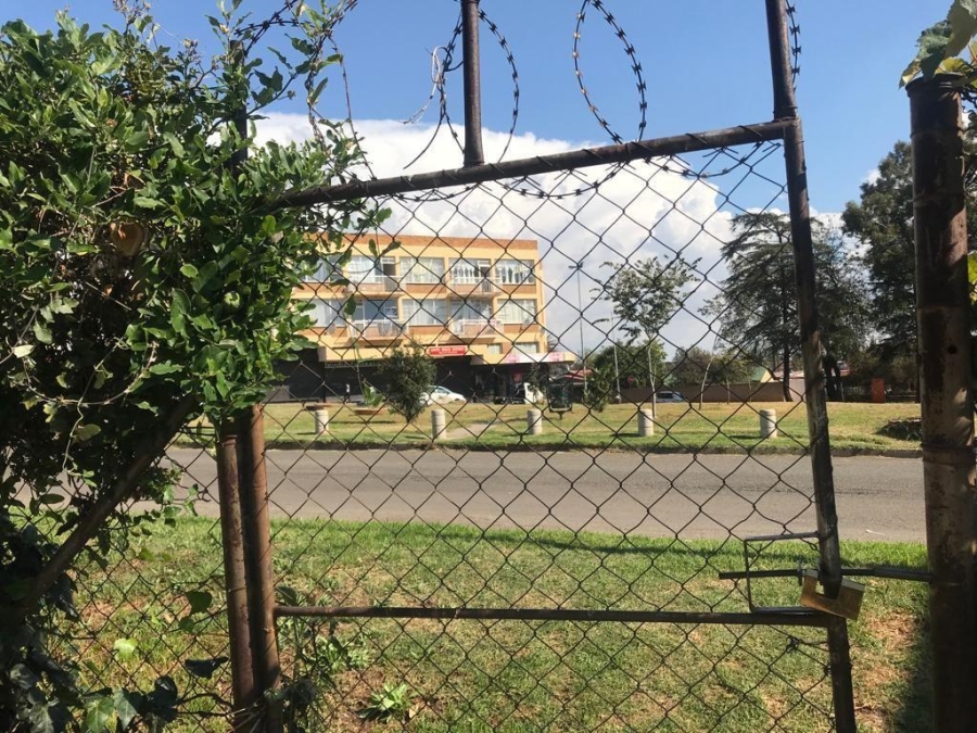 3 Bedroom Property for Sale in Newclare Gauteng