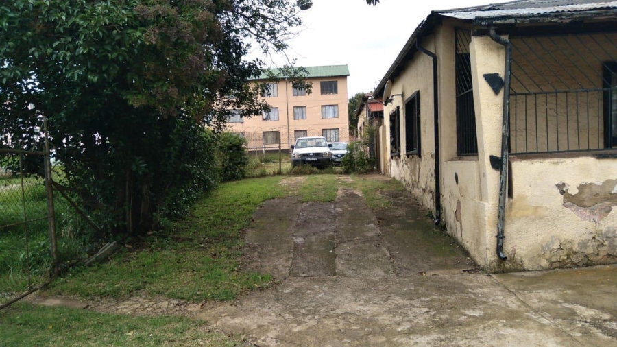 3 Bedroom Property for Sale in Newclare Gauteng