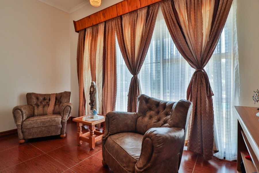 6 Bedroom Property for Sale in Tedderfield A H Gauteng