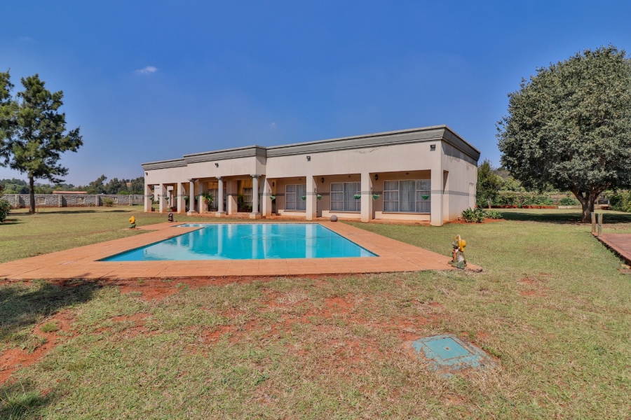 6 Bedroom Property for Sale in Tedderfield A H Gauteng