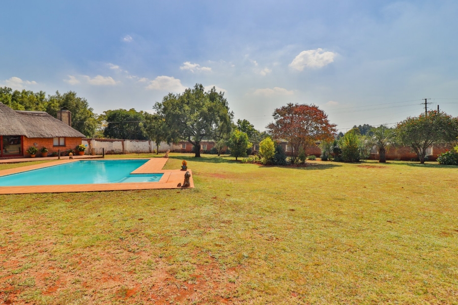 6 Bedroom Property for Sale in Tedderfield A H Gauteng