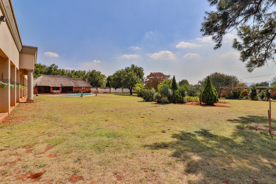 6 Bedroom Property for Sale in Tedderfield A H Gauteng
