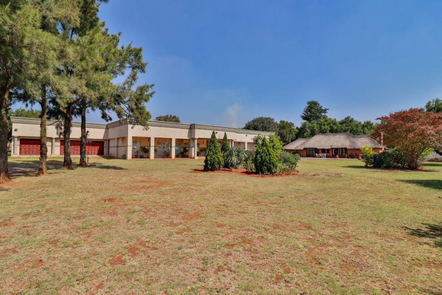 6 Bedroom Property for Sale in Tedderfield A H Gauteng