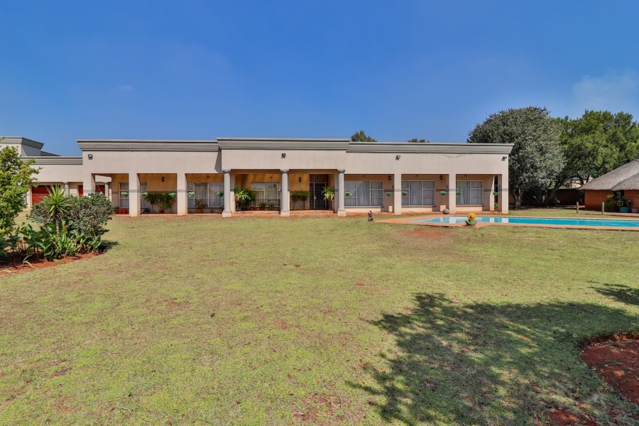 6 Bedroom Property for Sale in Tedderfield A H Gauteng