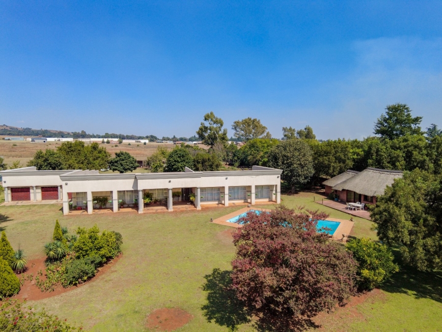 6 Bedroom Property for Sale in Tedderfield A H Gauteng