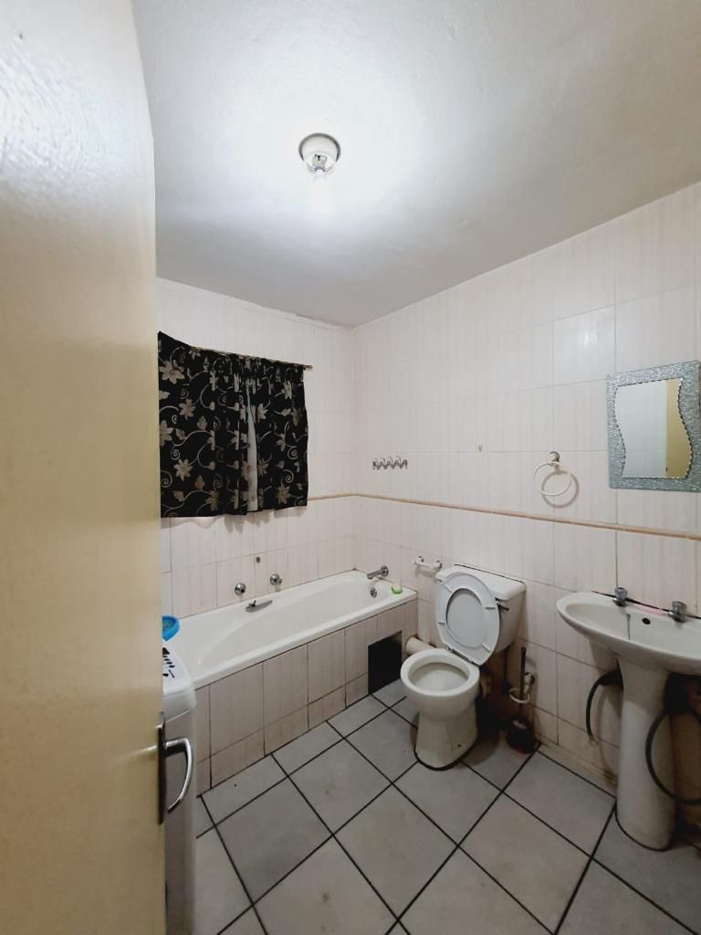 2 Bedroom Property for Sale in Florida Gauteng