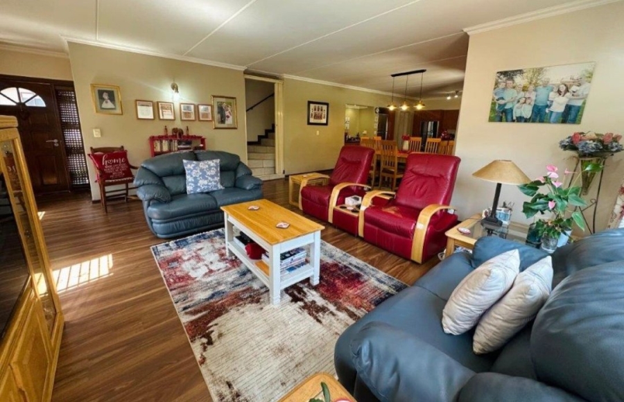 3 Bedroom Property for Sale in Bassonia Gauteng