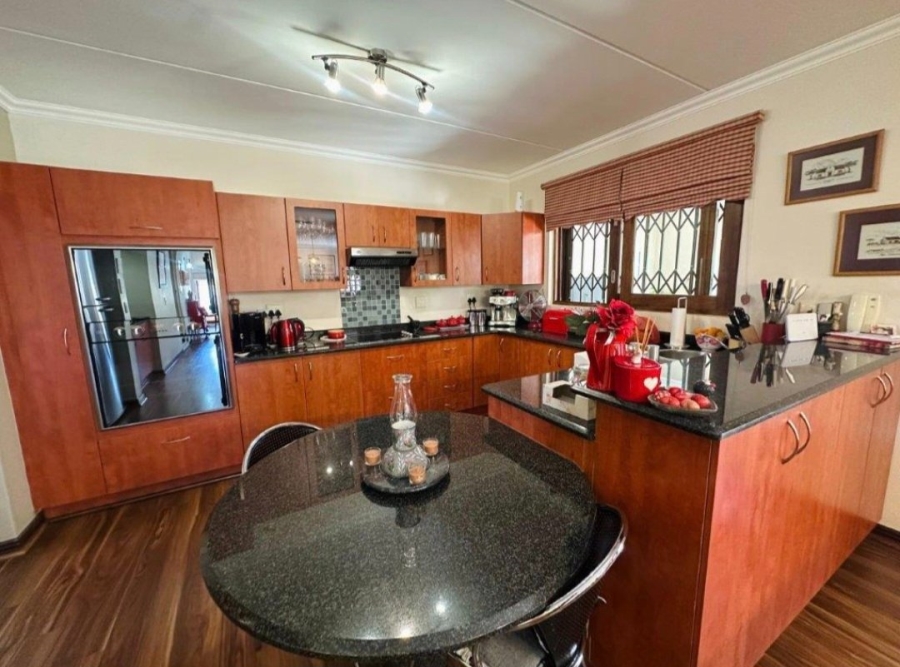 3 Bedroom Property for Sale in Bassonia Gauteng