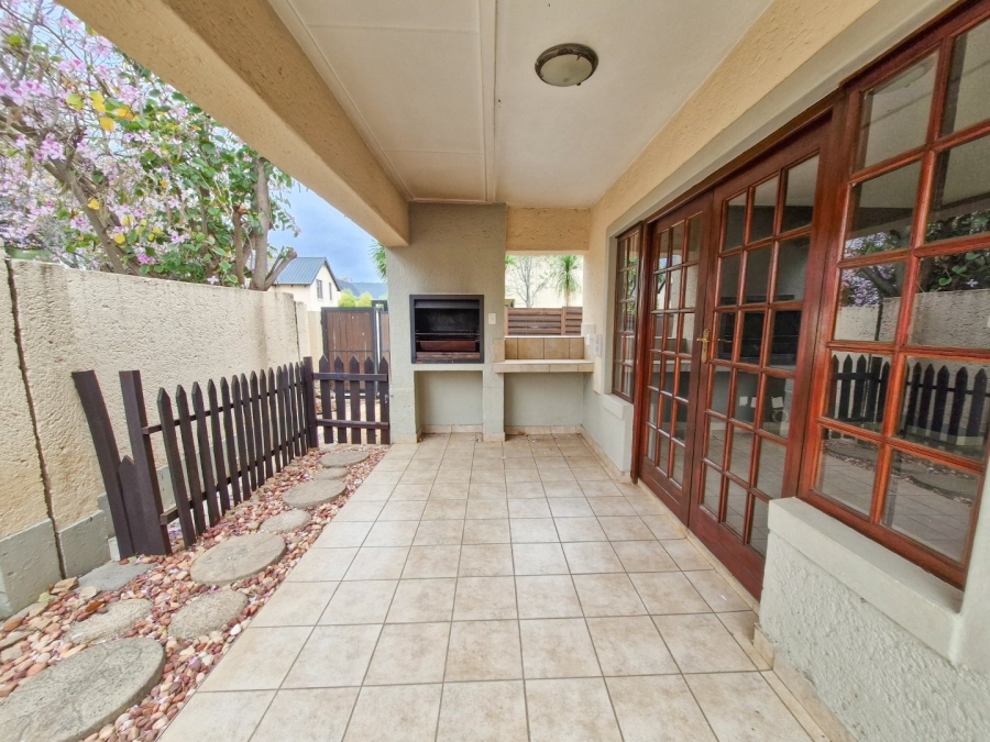 2 Bedroom Property for Sale in Equestria Gauteng
