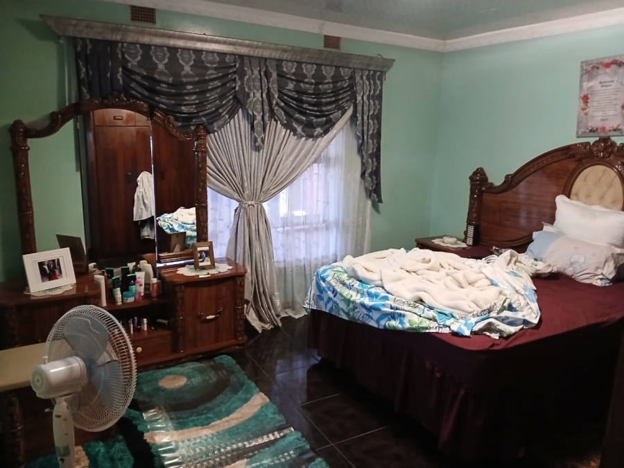 4 Bedroom Property for Sale in Soshanguve G Gauteng
