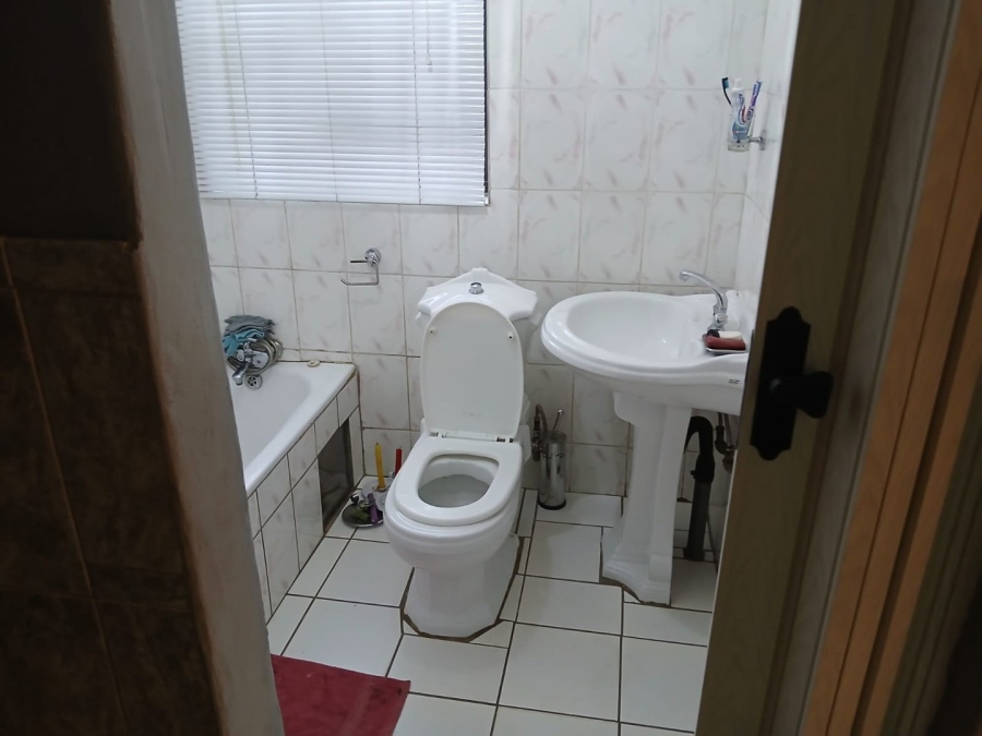 4 Bedroom Property for Sale in Soshanguve G Gauteng