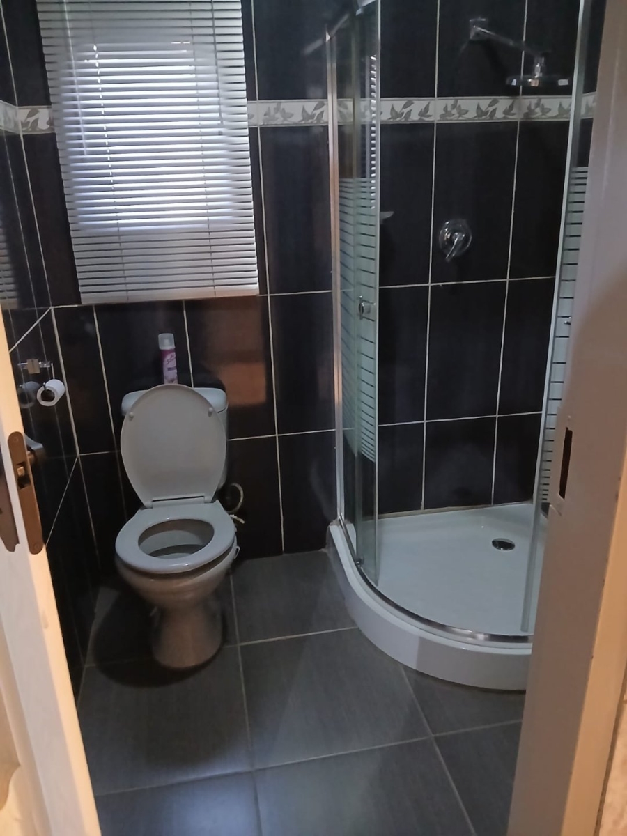 4 Bedroom Property for Sale in Soshanguve G Gauteng