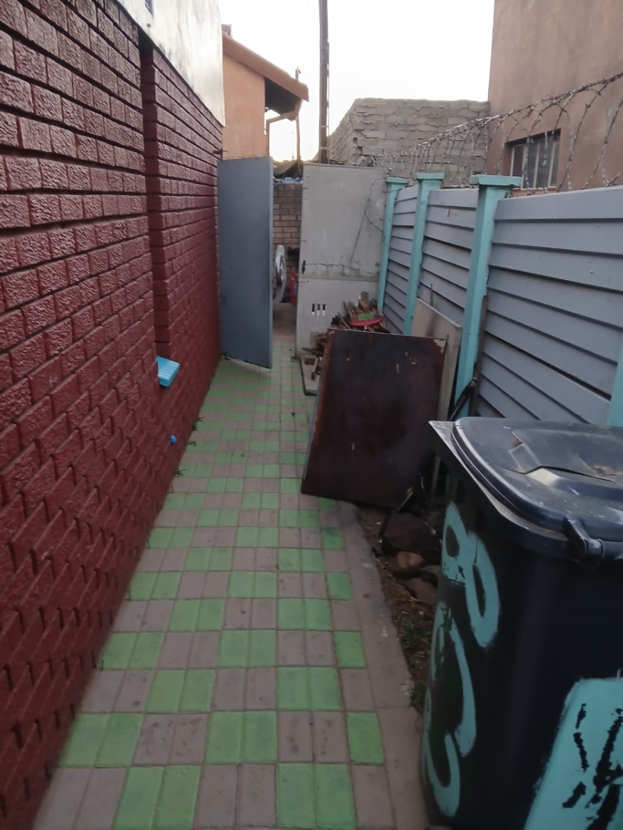 4 Bedroom Property for Sale in Soshanguve G Gauteng