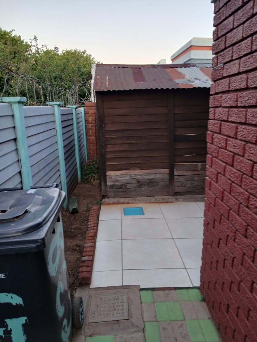 4 Bedroom Property for Sale in Soshanguve G Gauteng