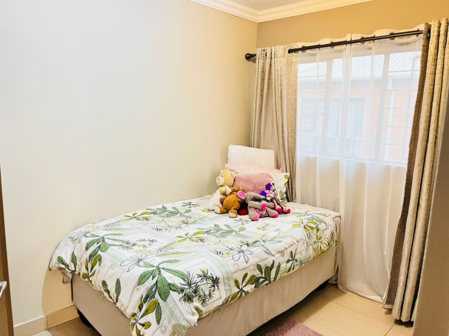2 Bedroom Property for Sale in Andeon AH Gauteng