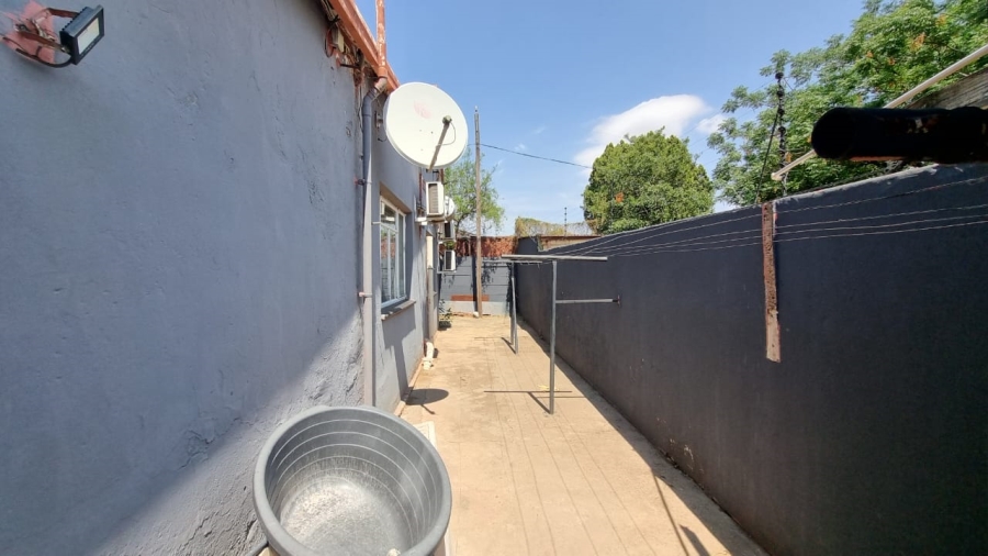 6 Bedroom Property for Sale in Pretoria West Gauteng