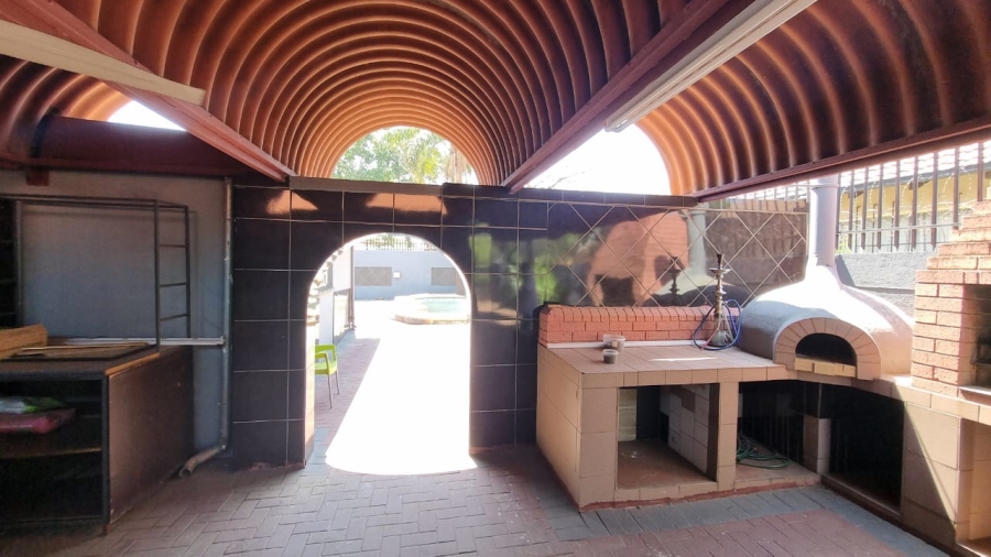 6 Bedroom Property for Sale in Pretoria West Gauteng