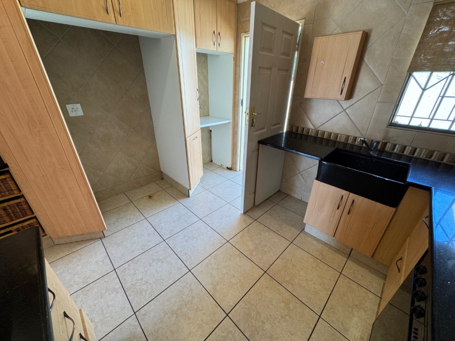 3 Bedroom Property for Sale in Glen Marais Gauteng