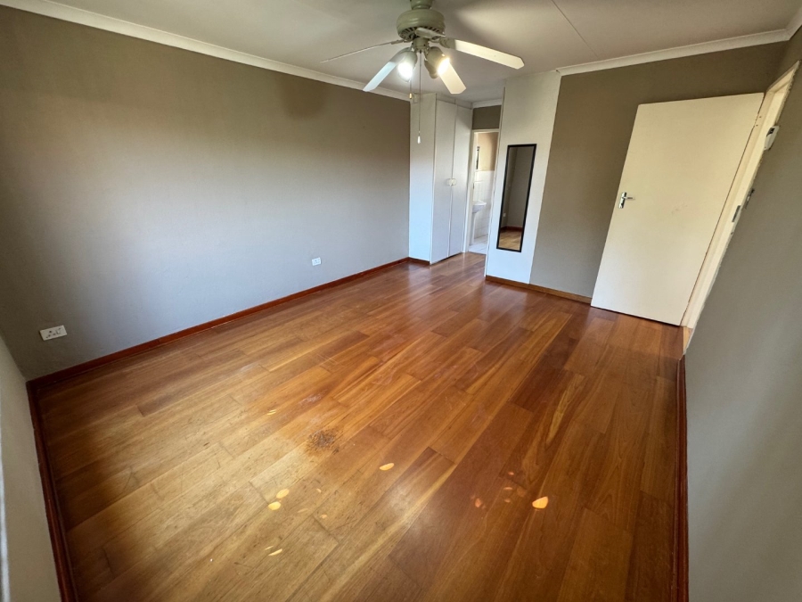 3 Bedroom Property for Sale in Glen Marais Gauteng