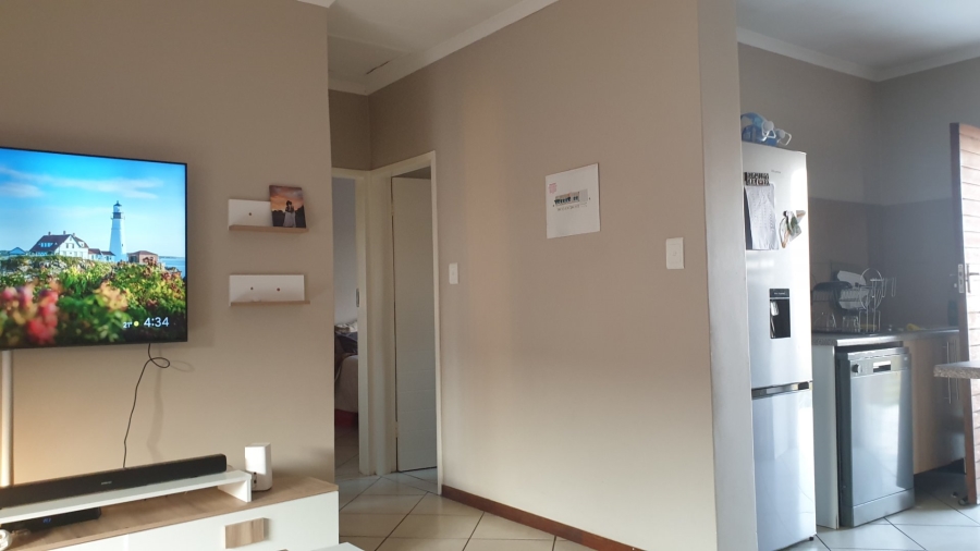 2 Bedroom Property for Sale in Monavoni Gauteng