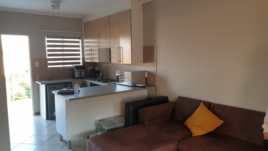2 Bedroom Property for Sale in Monavoni Gauteng