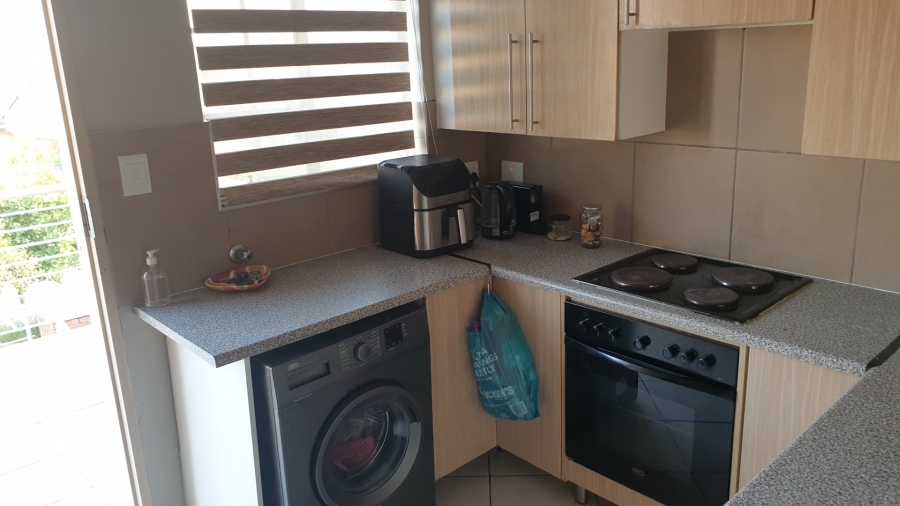 2 Bedroom Property for Sale in Monavoni Gauteng