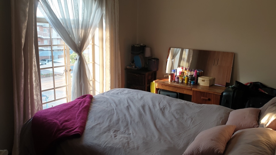 2 Bedroom Property for Sale in Monavoni Gauteng