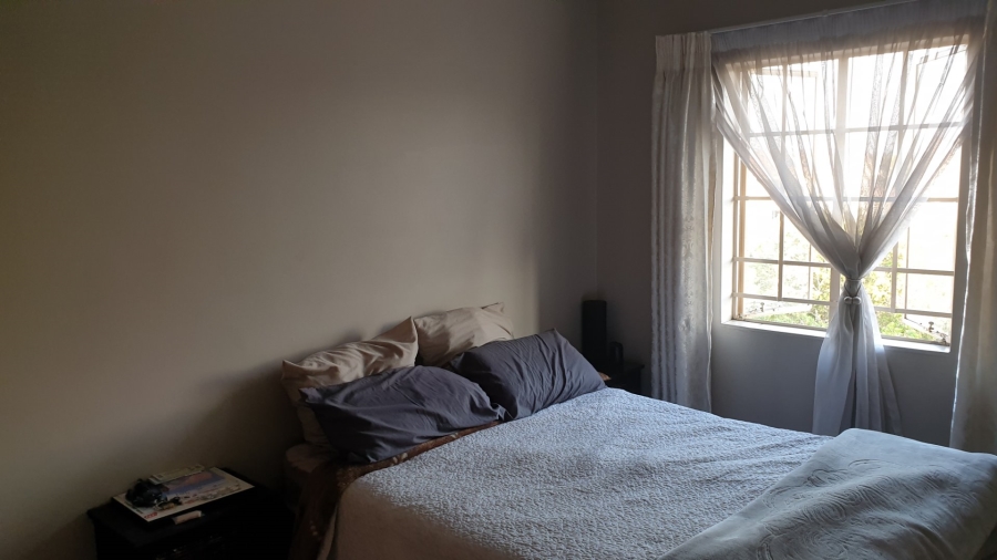 2 Bedroom Property for Sale in Monavoni Gauteng