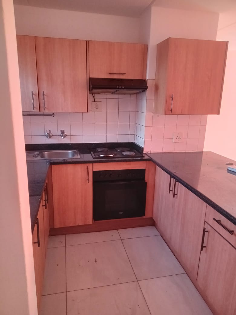 To Let 2 Bedroom Property for Rent in Mondeor Gauteng