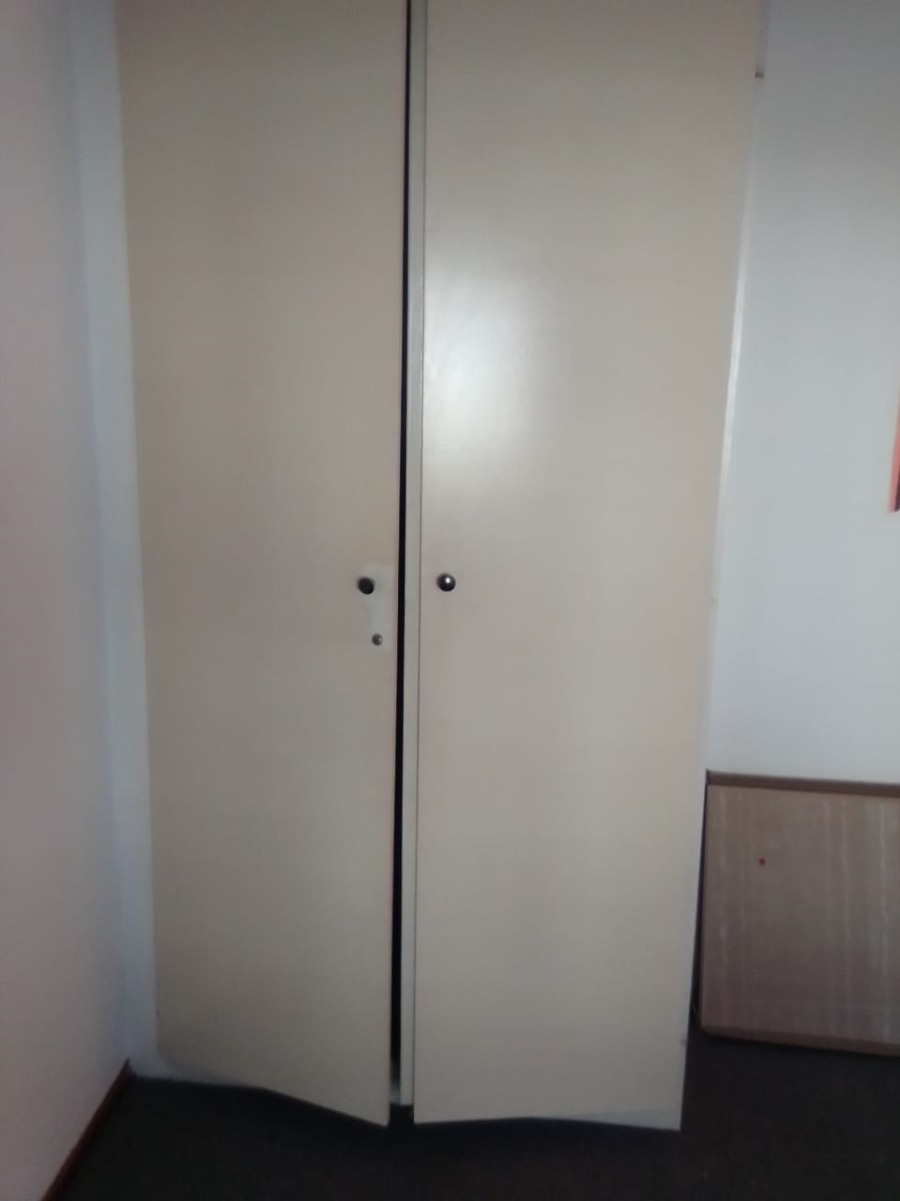 To Let 2 Bedroom Property for Rent in Mondeor Gauteng