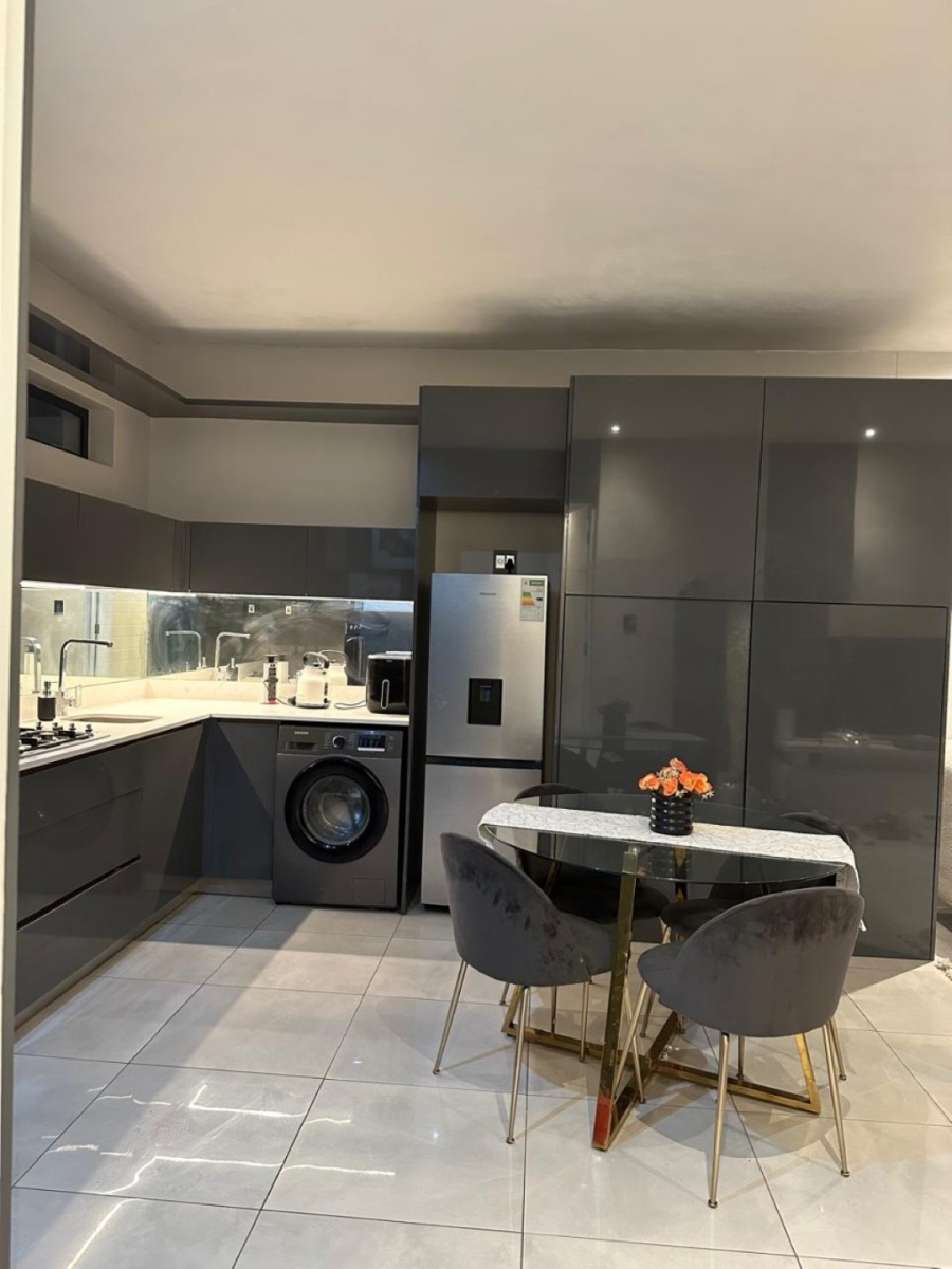 To Let 1 Bedroom Property for Rent in Houghton Estate Gauteng