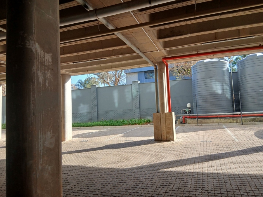 To Let 1 Bedroom Property for Rent in Houghton Estate Gauteng
