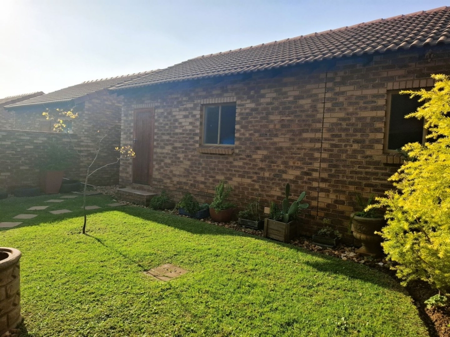 To Let 3 Bedroom Property for Rent in Equestria Gauteng