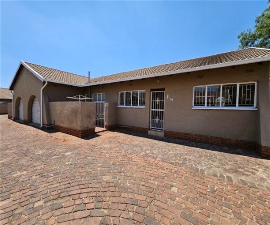 3 Bedroom Property for Sale in Parkrand Gauteng