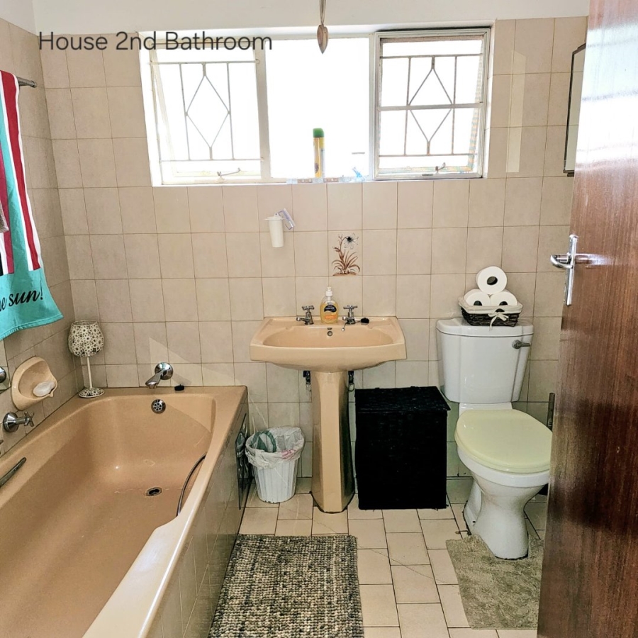 5 Bedroom Property for Sale in Theresa Park Gauteng