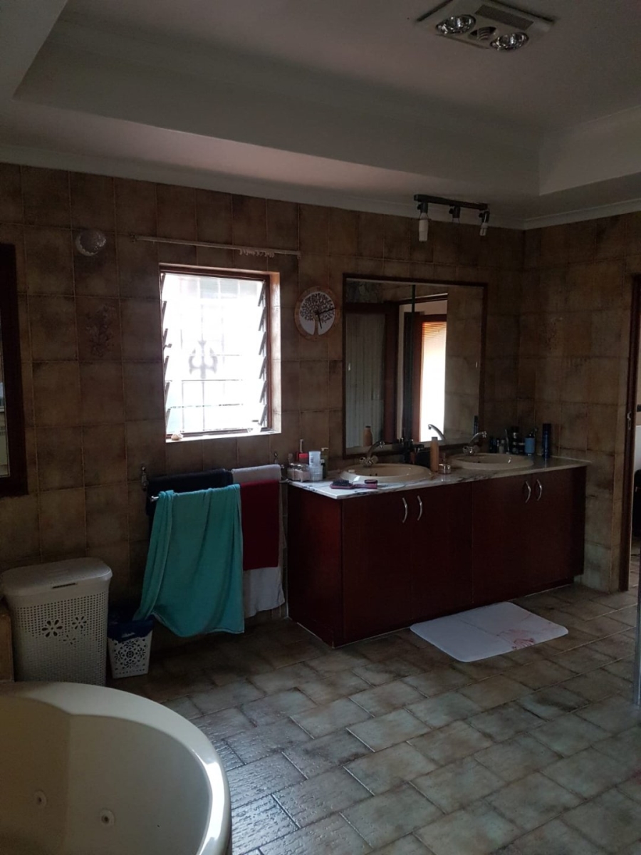 4 Bedroom Property for Sale in Bruma Gauteng